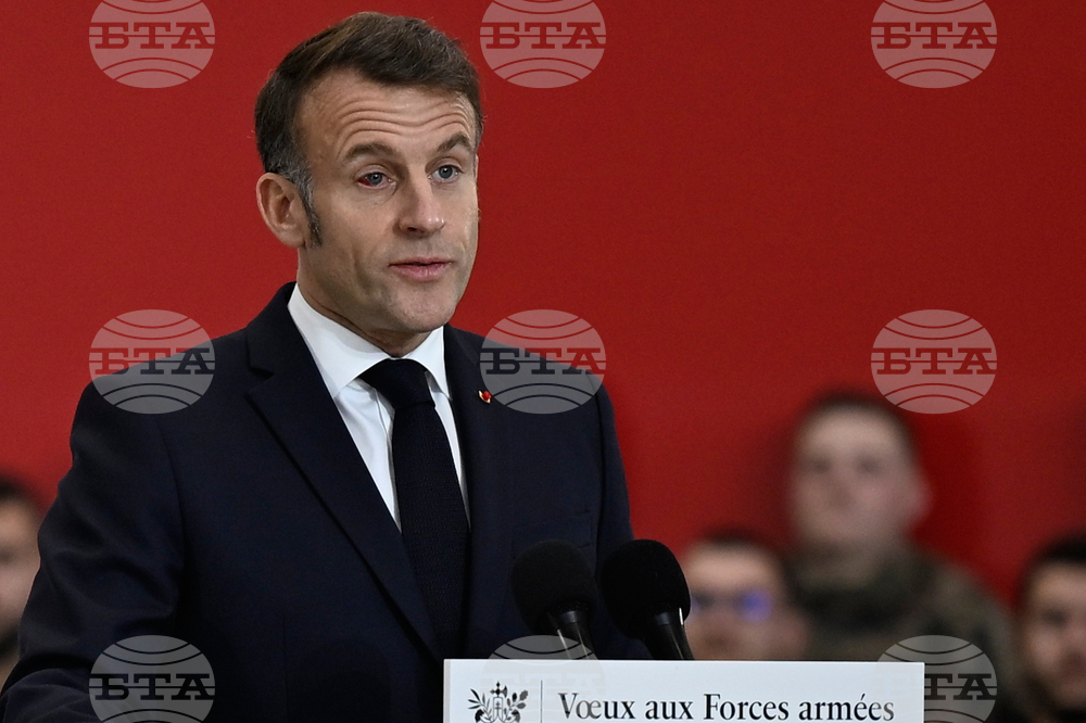 Макрон: Заплахата на Тръмп за налагане на мита заради Гренландия е неприемлива 