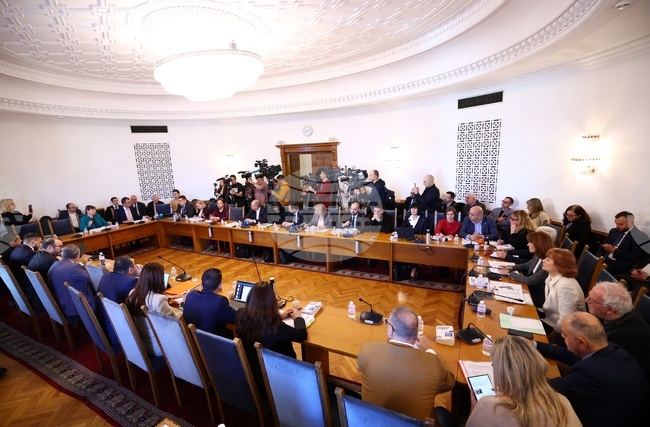 Parliamentary Committee Rejects Bill Introducing 100% Machine Voting