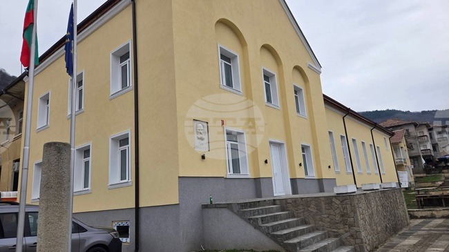 Продължава изпълнението на ключови строителни обекти в село Коларово, община Петрич