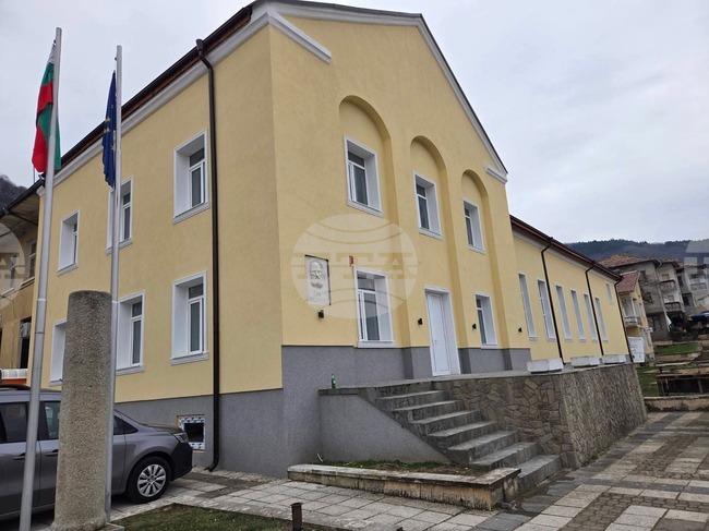 Продължава изпълнението на ключови строителни обекти в село Коларово, община Петрич