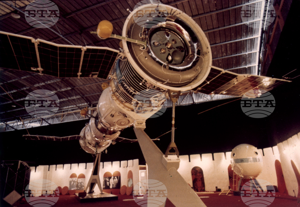 Първото в историята скачване между два космически кораба е осъществено на 16 януари 1969 година 