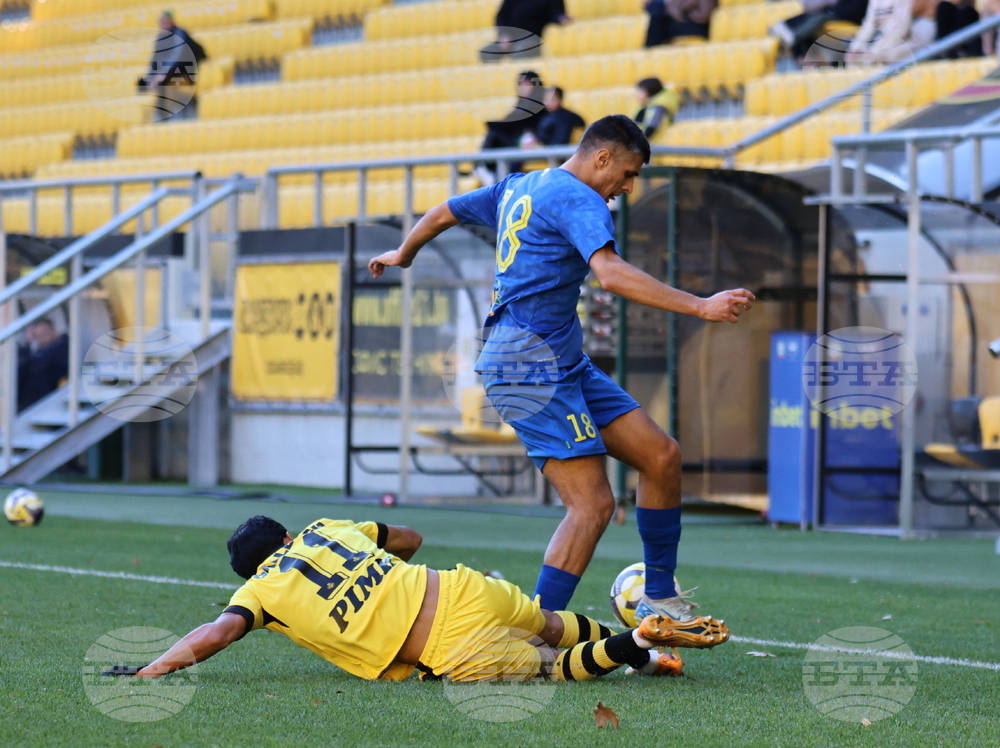 Пловдив - футбол - Ботев (Пловдив) - Марица (Пловдив) - контрола