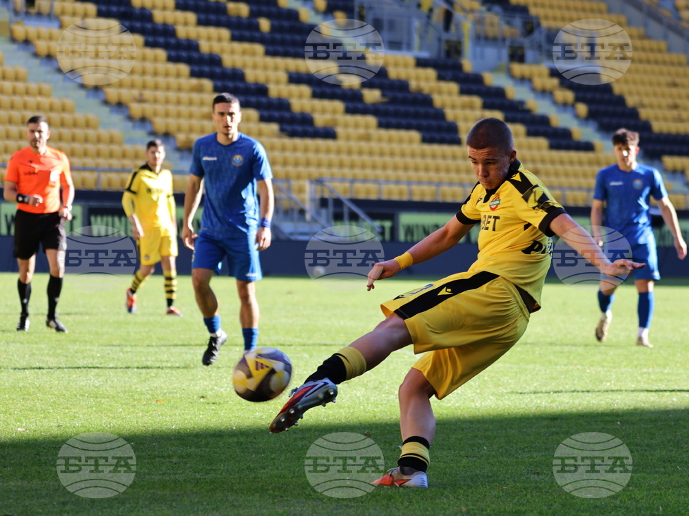 Пловдив - футбол - Ботев (Пловдив) - Марица (Пловдив) - контрола