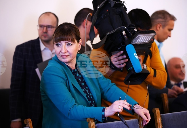 В правната комисия депутатите обсъждат на второ четене общ законопроект за промени в Изборния кодекс 