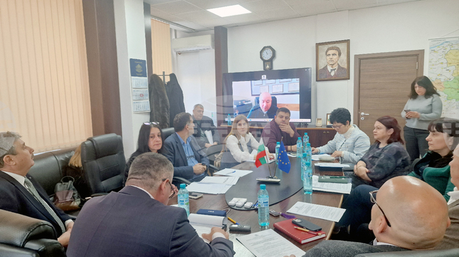 Въвеждането на еврото в област Разград протича плавно, без сериозни нарушения, отчетоха представители на институции