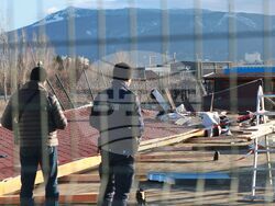 Столица - инцидент - срутен навес