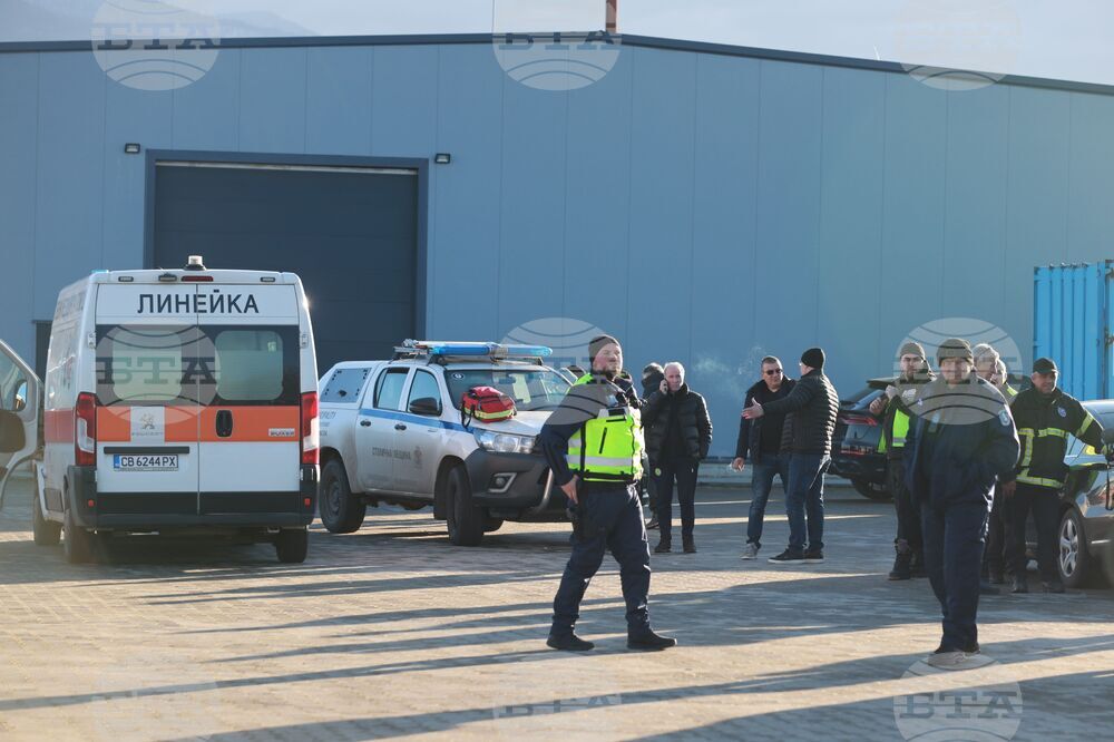 Столица - инцидент - срутен навес