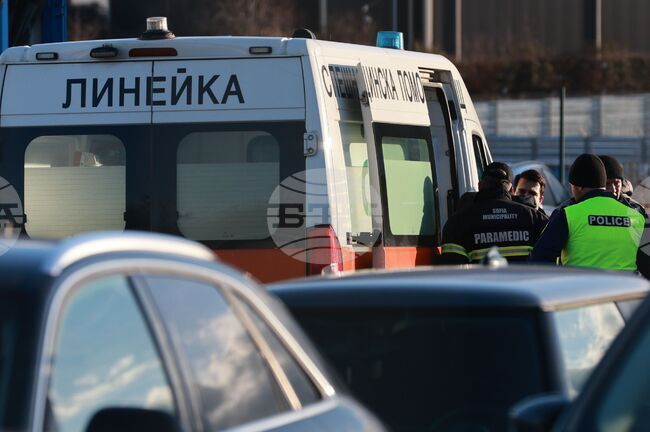 Мъж е пострадал в катастрофа между автомобил и АТВ, движението по Северната дъга на Софийския околовръстен път е временно ограничено