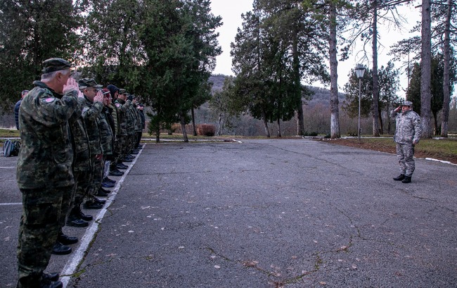 Кметът на Ловеч поздрави за празника на Военно формирование 24480