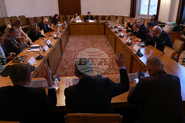 Ресорната парламентарна комисия прие на първо четене нормативни промени за статута на рибарското селище „Ченгене скеле" и наредбата за свободното къмпингуване