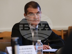 Народно събрание - Комисия по туризъм - Павлин Петров