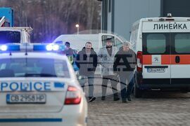 Столица - инцидент - срутен навес