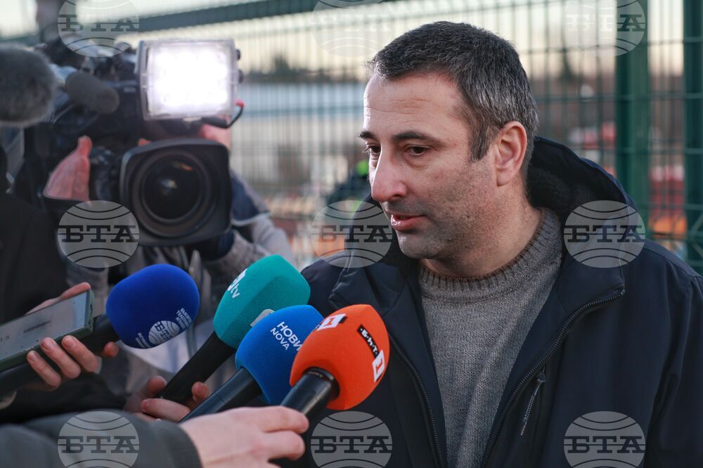 Столица - инцидент - срутен навес