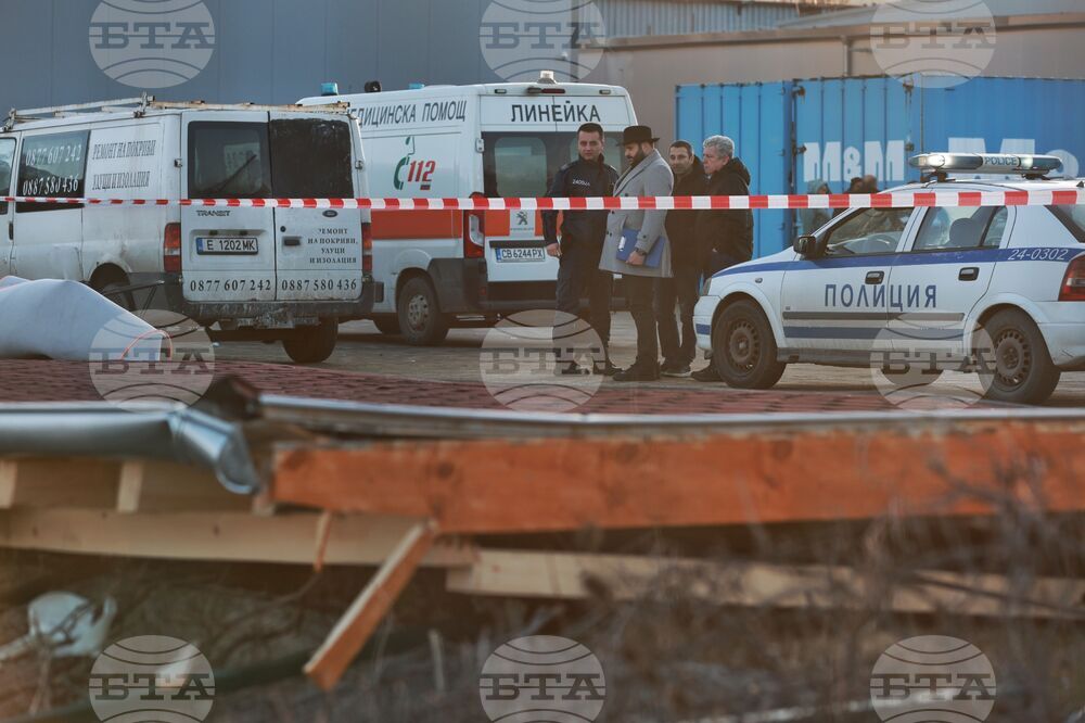 Столица - инцидент - срутен навес