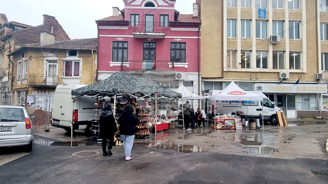 Общински съвет Бобошево реши месечните отчисления от такса смет за 2026 г. да останат по сметката на Общината