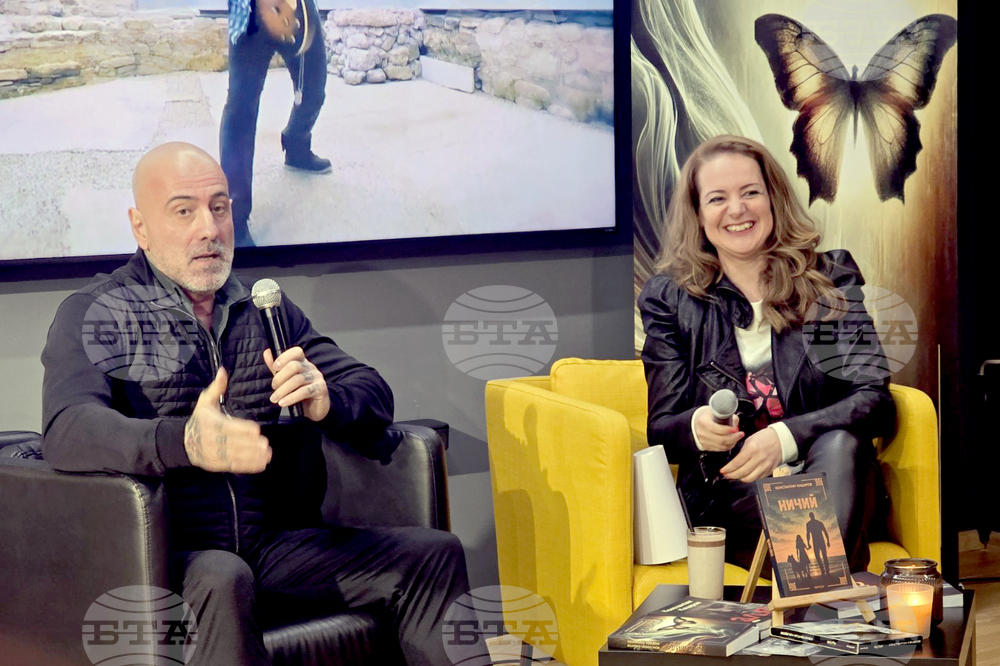 Важно е да сме откровени и да бъдем такива, каквито сме, каза музикантът Константин Кацаров в Добрич