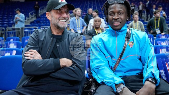 Клоп присъства на мъжката щафета по биатлон на Олимпийските игри