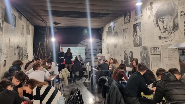 В Стара Загора отбелязаха 131 години от рождението на Гео Милев с ученическа викторина