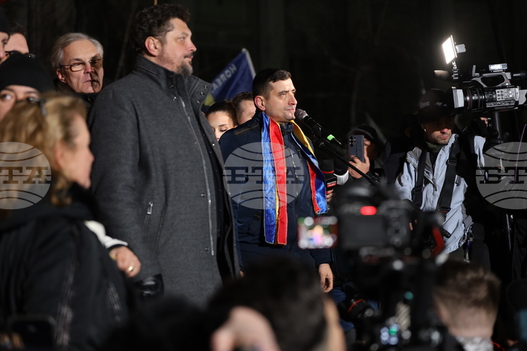 Two Protests in Bucharest Draw Thousands over Vexler Law and Government Austerity Measures