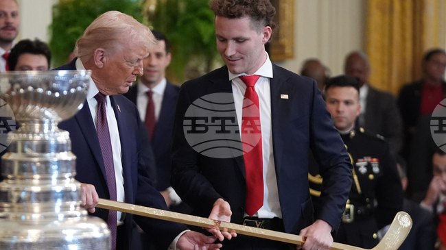 Доналд Тръмп прие в Белия дом хокеистите от националния отбор на САЩ, които спечелиха олимпийското злато в Милано