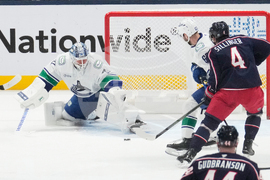 Canucks Blue Jackets Hockey