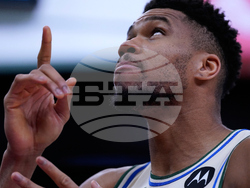 Bucks Spurs Basketball