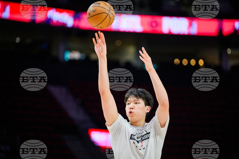 Hawks Trail Blazers Basketball