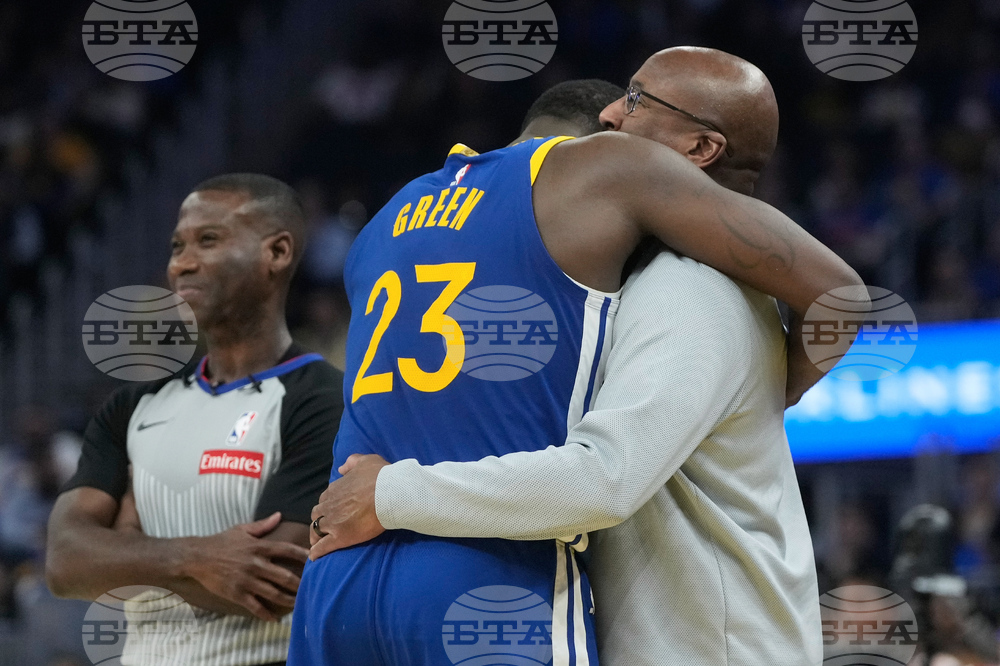 Knicks Warriors Basketball