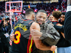 Hawks Trail Blazers Basketball