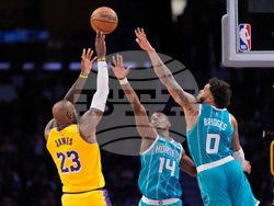 Hornets Lakers Basketball