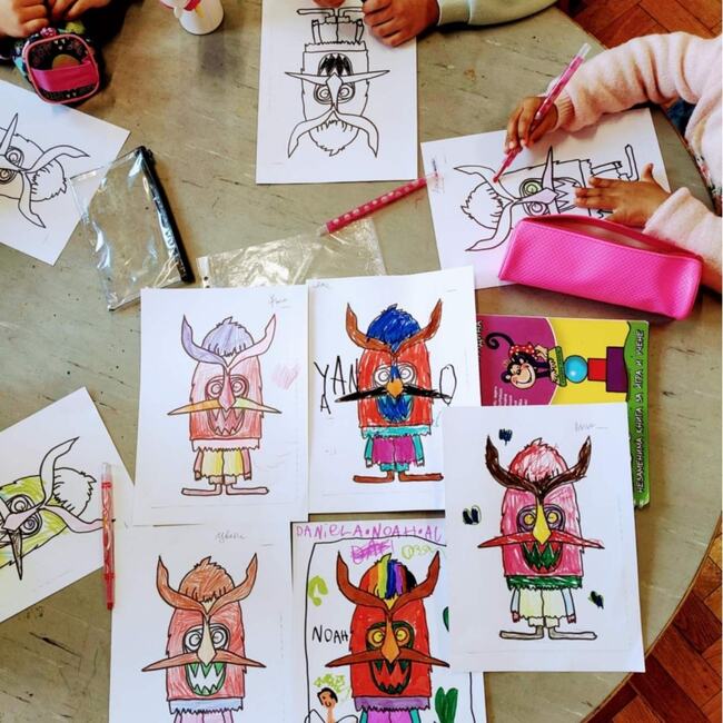 Занятие на тема „Кукерство и кукери“ беше организирано в Българското училище „Райна Княгиня“ в Дъблин, Ирландия