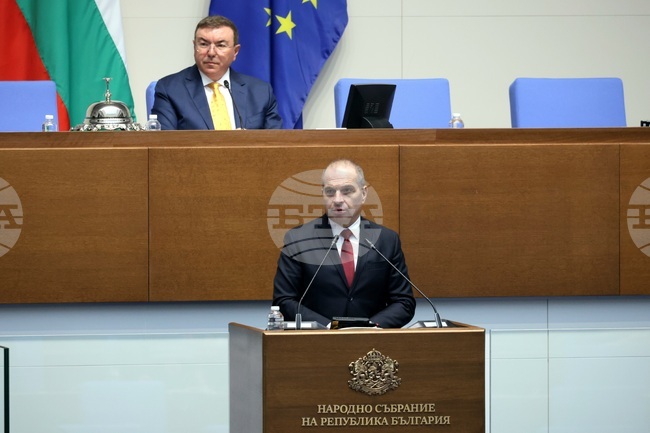 Над 30 сигнала са подадени за кризата със сметосъбирането в София, съобщи Гроздан Караджов