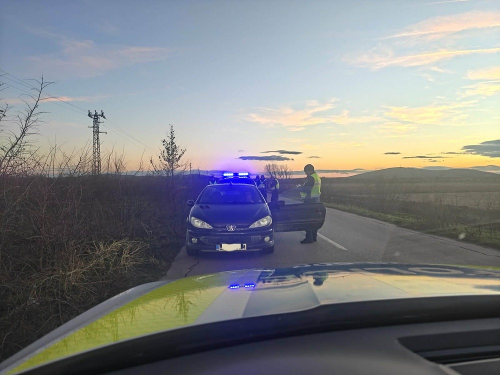 Полицията в област Сливен задържа водач след употреба на наркотици и шофьор с 2,19 промила алкохол