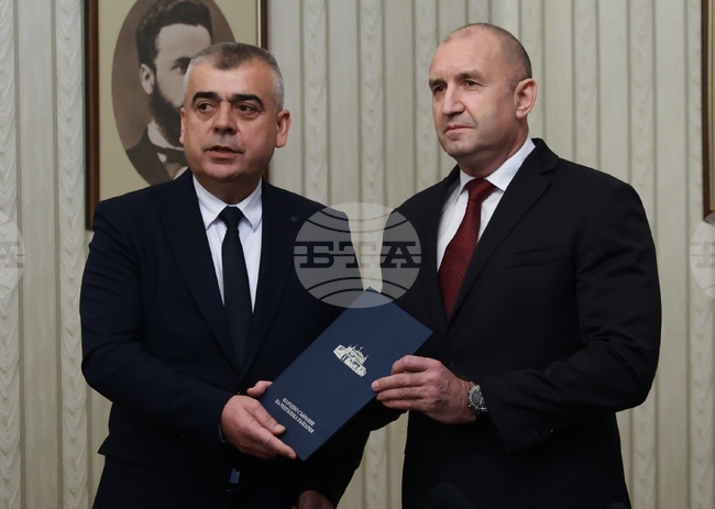 Отиваме на избори, заяви държавният глава Румен Радев, след като от АПС върнаха третия мандат неизпълнен