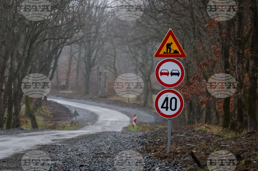 Село Ясна поляна - село Веселие - път - състояние