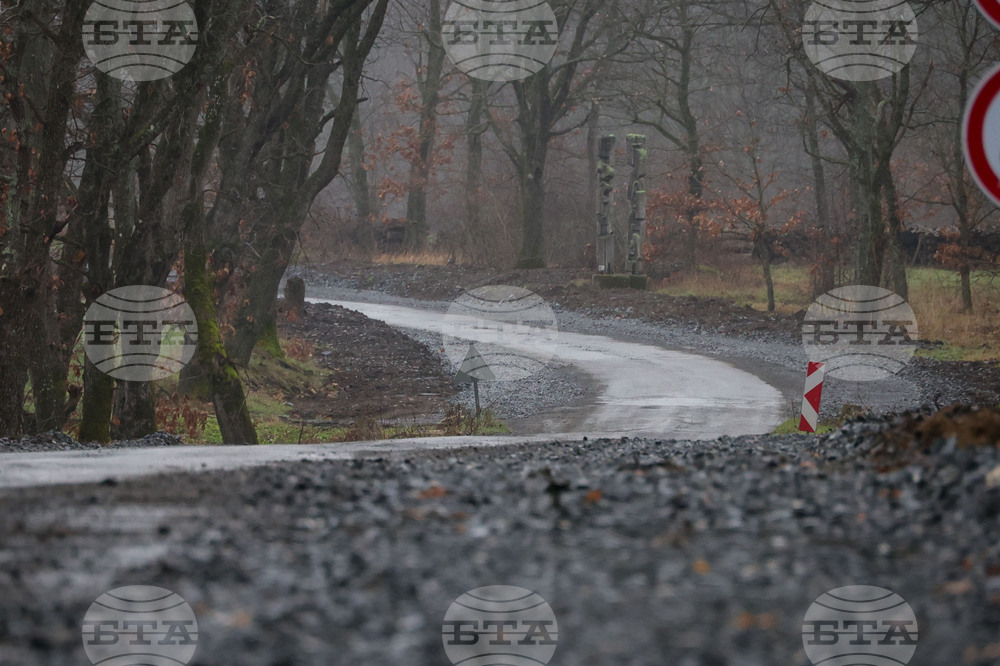 Село Ясна поляна - село Веселие - път - състояние