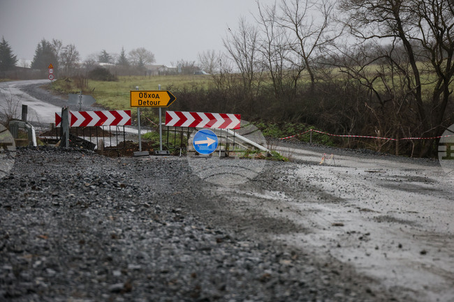 Село Ясна поляна - село Веселие - път - състояние