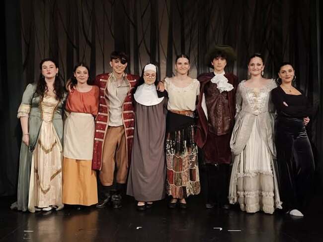 Сдружение "Родители на деца и възрастни с аутизъм – Русе": „Разбойническа приказка“ – спектакъл, разказан от деца за деца и младежи с аутизъм 