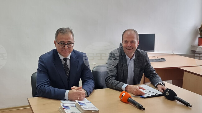 В Пампорово е задържан 19-годишен младеж с близо 400 грама марихуана, съобщиха на съвместен брифинг от полицията и прокуратурата