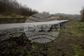Село Веселие - село Росен - път - състояние