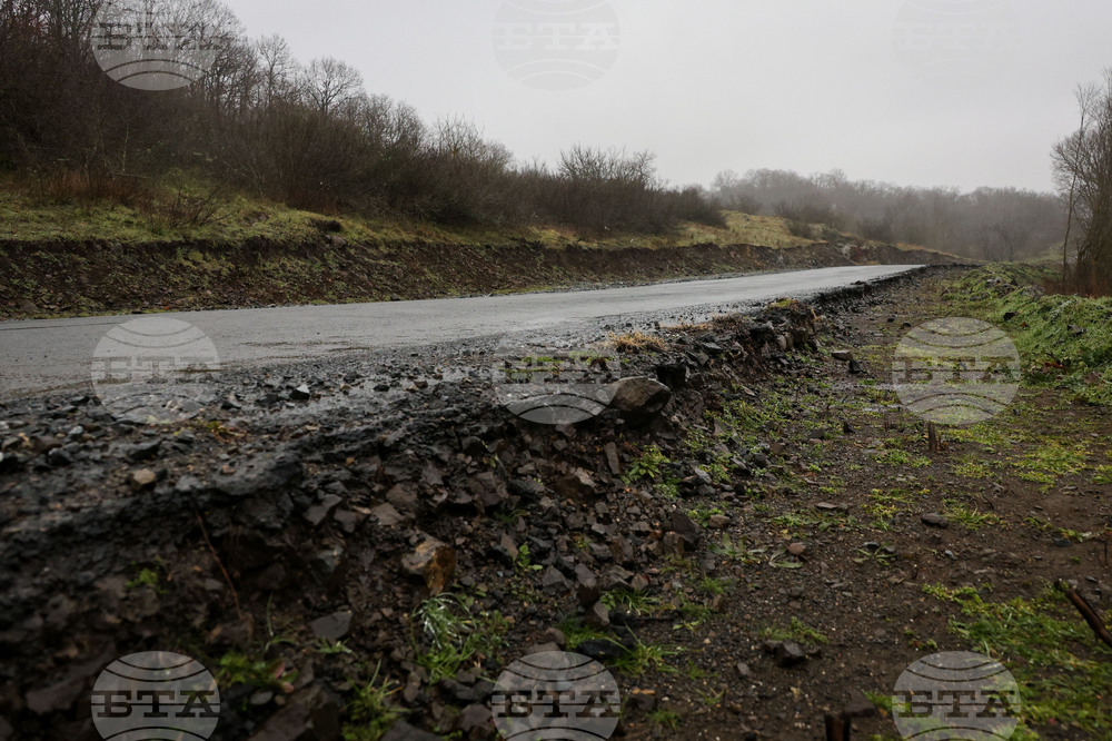 Село Веселие - село Росен - път - състояние