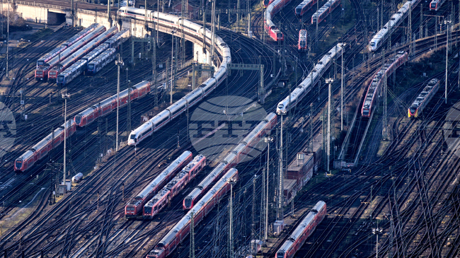 Средства за инфраструктурни проекти в Германия са пренасочени за бюджетни нужди, посочват два икономически института