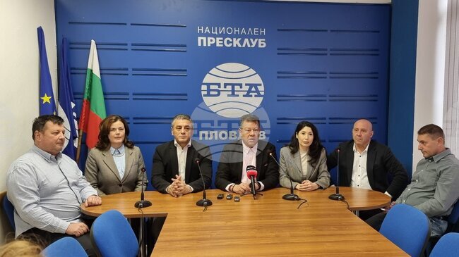 Над 15 хиляди са гражданите, регистрирали се в платформата на гражданското движение "За Президентска република" 