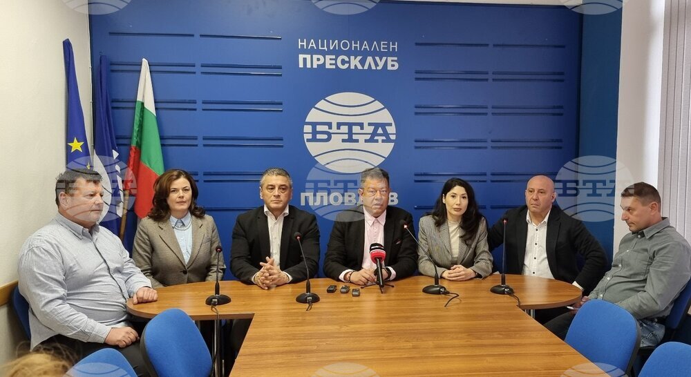 Над 15 хиляди са гражданите, регистрирали се в платформата на гражданското движение "За Президентска република" 