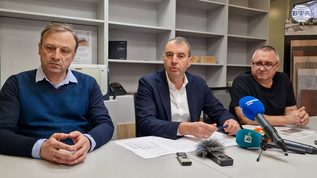 „Кроношпан“ във Велико Търново ще обжалва решението за спиране на част от дейността си