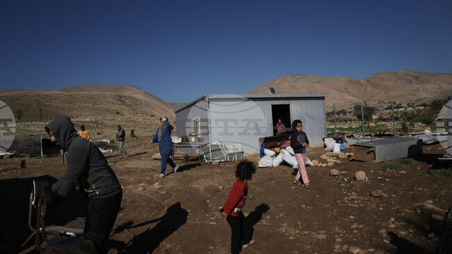 На Западния бряг е убито 13-годишно момче при експлозия на невзривени израелски боеприпаси, съобщи палестинската агенция УАФА