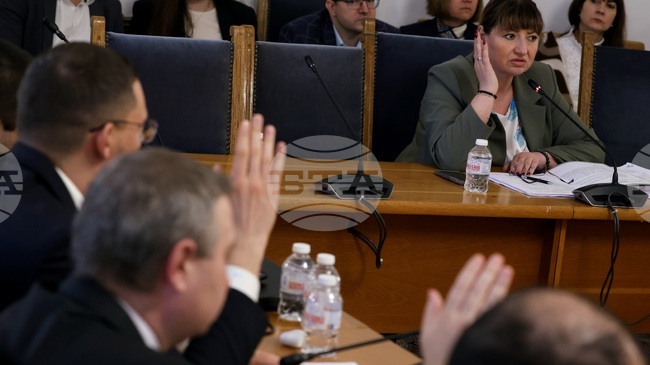 Правната комисия одобри на първо четене законопроекта на ГЕРБ-СДС за закриване на КПК, отхвърли проектите на ПП-ДБ и "ДПС-Ново начало"