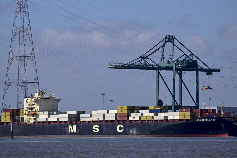 Белга: Стотици служители са отстранени след проверки за сигурност в пристанището в Антверпен в рамките на борбата с наркопрестъпността