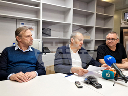 Велико Търново - дървопреработвателно предприятие „Кроношпан“ - брифинг