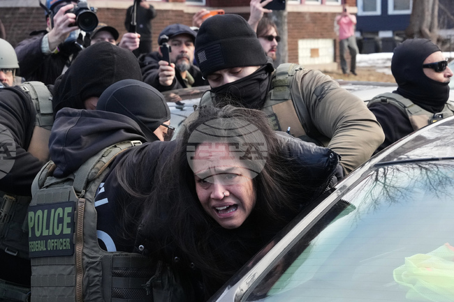 ADDITION APTOPIX Immigration Enforcement Minnesota